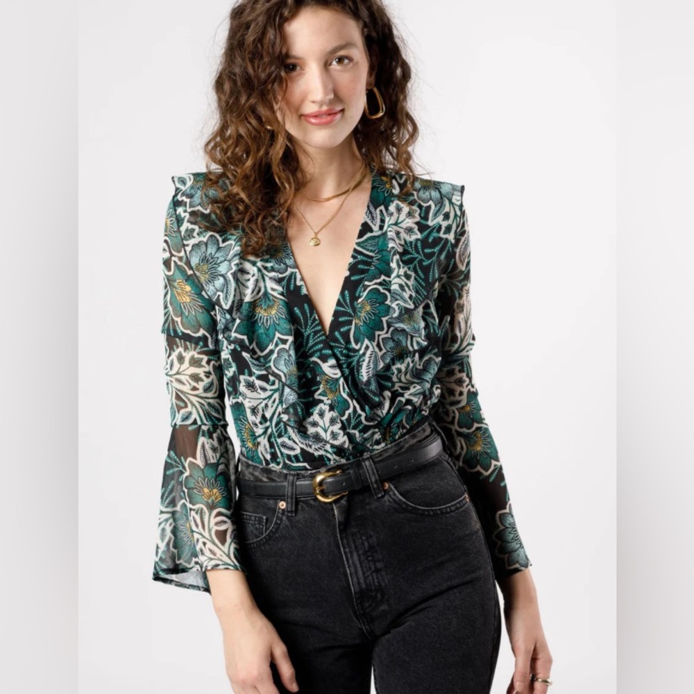 BOG, Band of the Free Bonnie Emerald Floral Long Sleeve Bodysuit, size Med, NWT